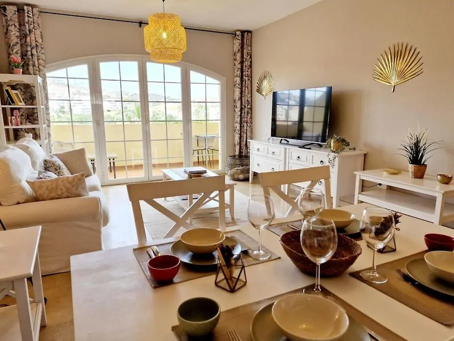 Royal Golf View: 2Br, Pools & Ac Apartment Sitio de Calahonda