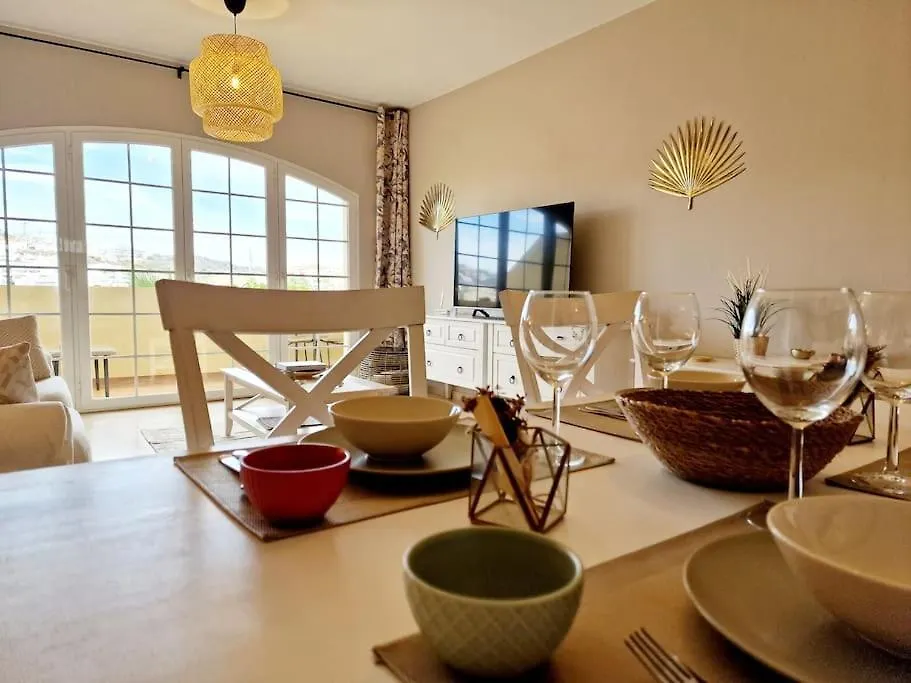 Royal Golf View: 2Br, Pools & Ac Apartment Sitio de Calahonda