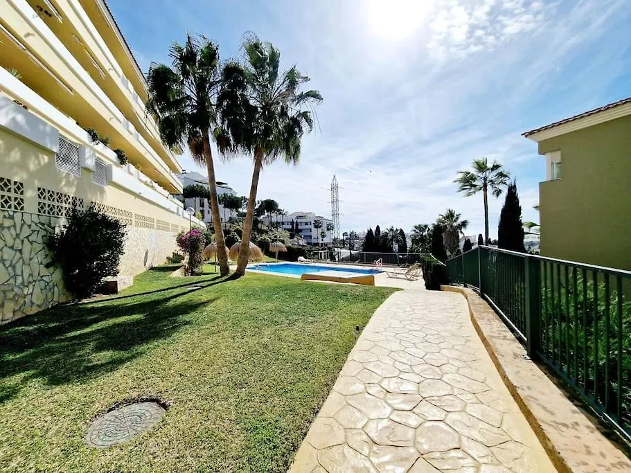Royal Golf View: 2Br, Pools & Ac Apartment Sitio de Calahonda