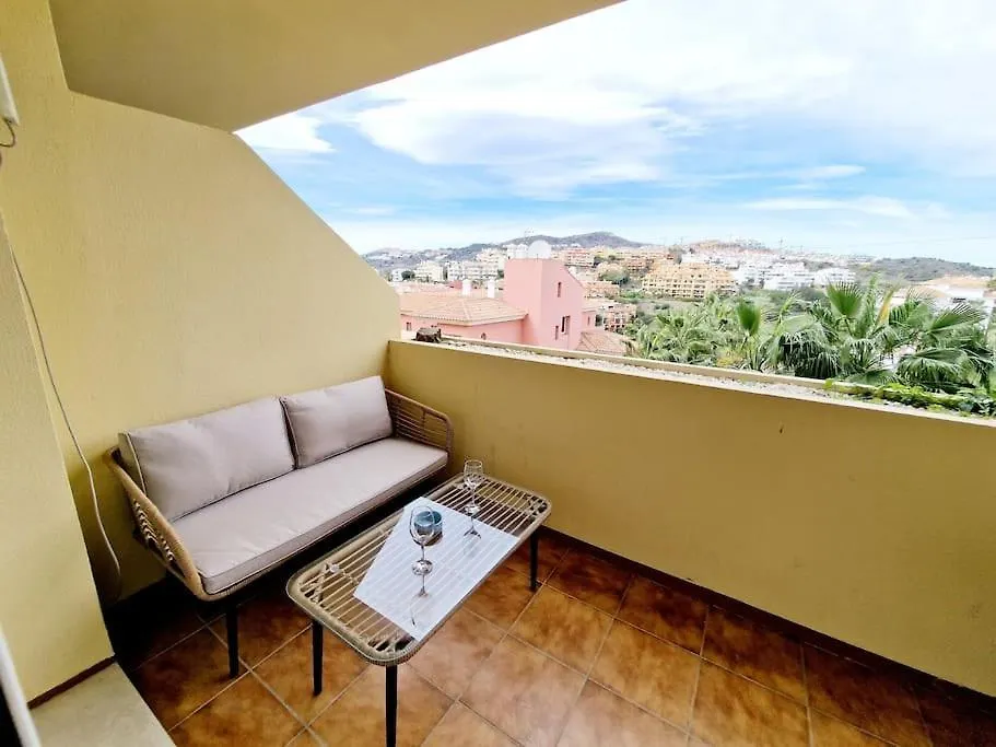 Royal Golf View: 2Br, Pools & Ac Apartment Sitio de Calahonda