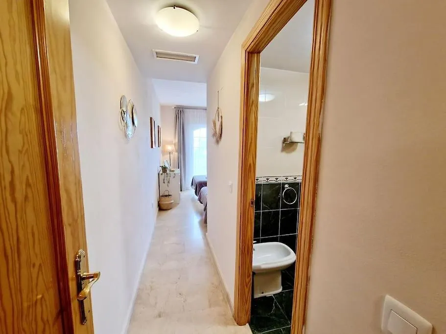 Royal Golf View: 2Br, Pools & Ac Apartment Sitio de Calahonda