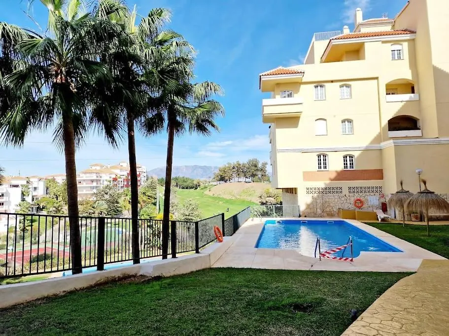 Royal Golf View: 2Br, Pools & Ac Apartment Sitio de Calahonda