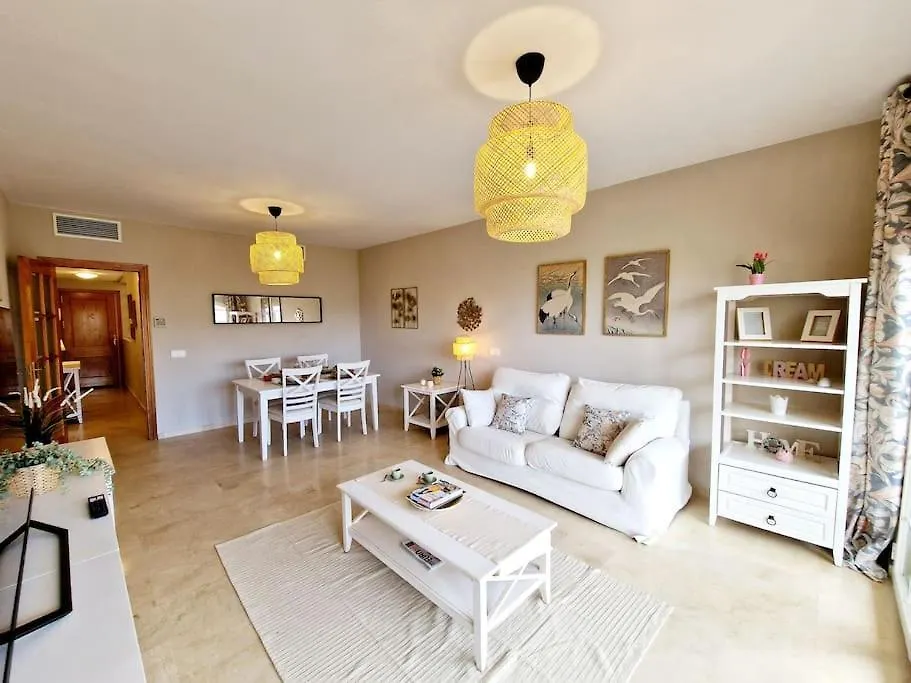 Royal Golf View: 2Br, Pools & Ac location